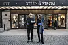 David Wilkinson, sjef for Steen & Strøm og markedssjef Kaia Kongsli, foran inngangen til Steen & Strøm