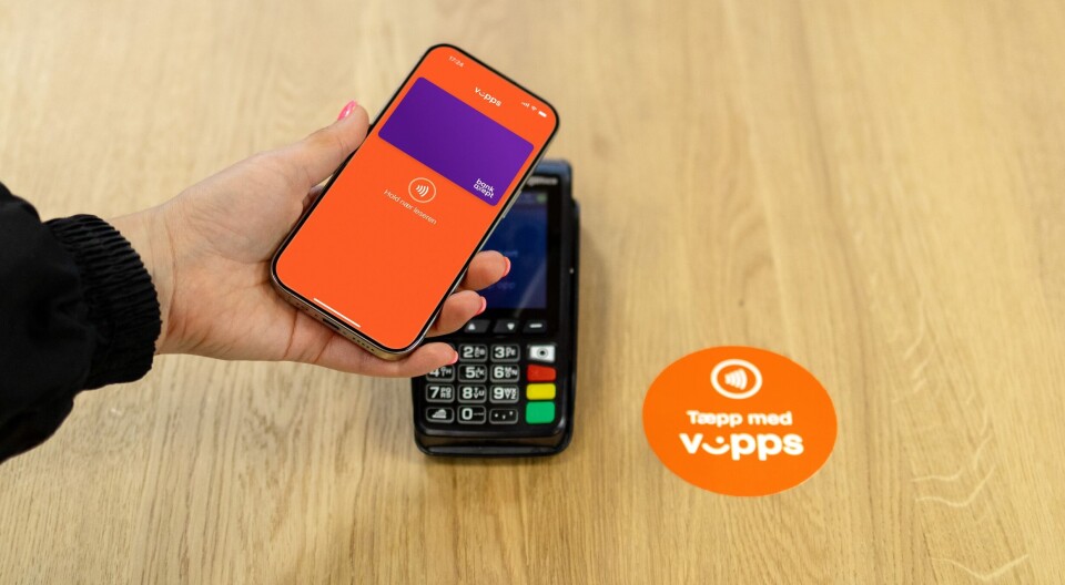I dag lanserer Vipps 'tæpping med Vipps'. Dette er verdens første alternativ til Apple Pay på iPhone og er et resultat av avtalen mellom EU-kommisjonen og Apple i juli. mobiltlf. vippsapp, tæpping, betalingsterminal