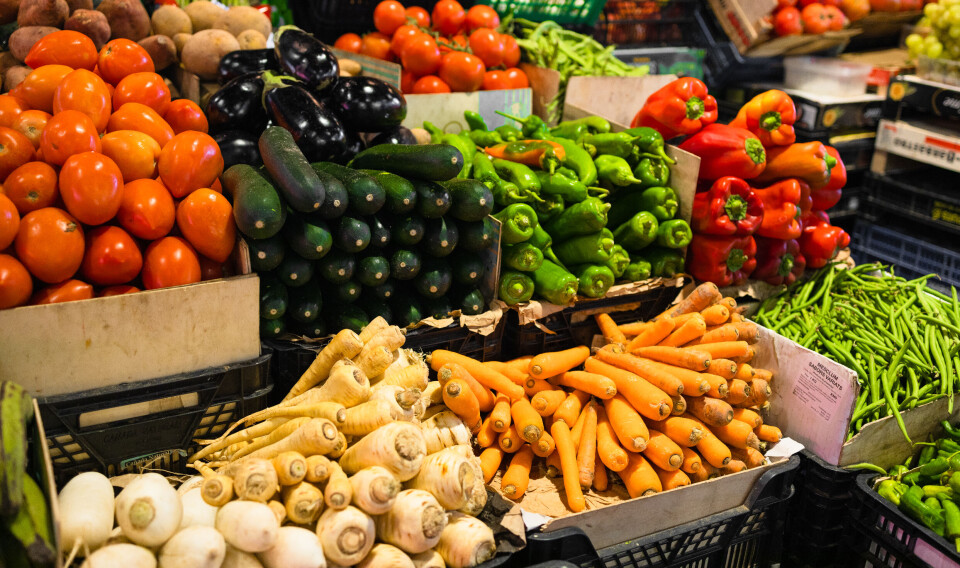 Frukt og grønt til nedsatt pris kan være et tiltak for å unngå matsvinn. Frukt og grønnsaker.
