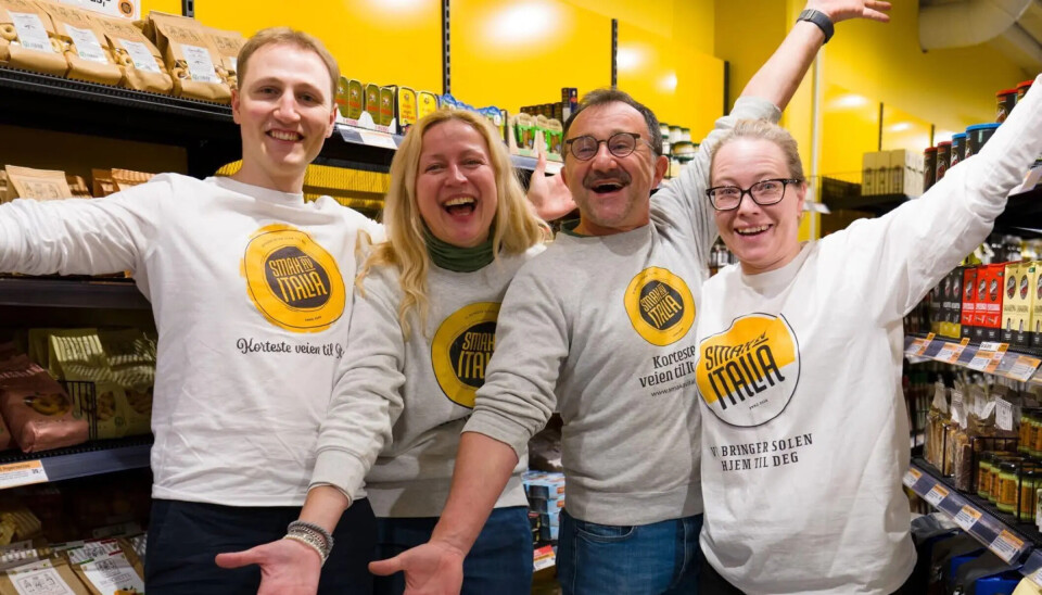 Andreas Comelli, Line Danielsen, Marco Vacchina og Victoria Knutsen var i god stemning under åpningen av Smak av Italias niende butikk på Strømmen Storsenter.