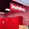 Instabox, røde skap. Resikuleringsstasjon.