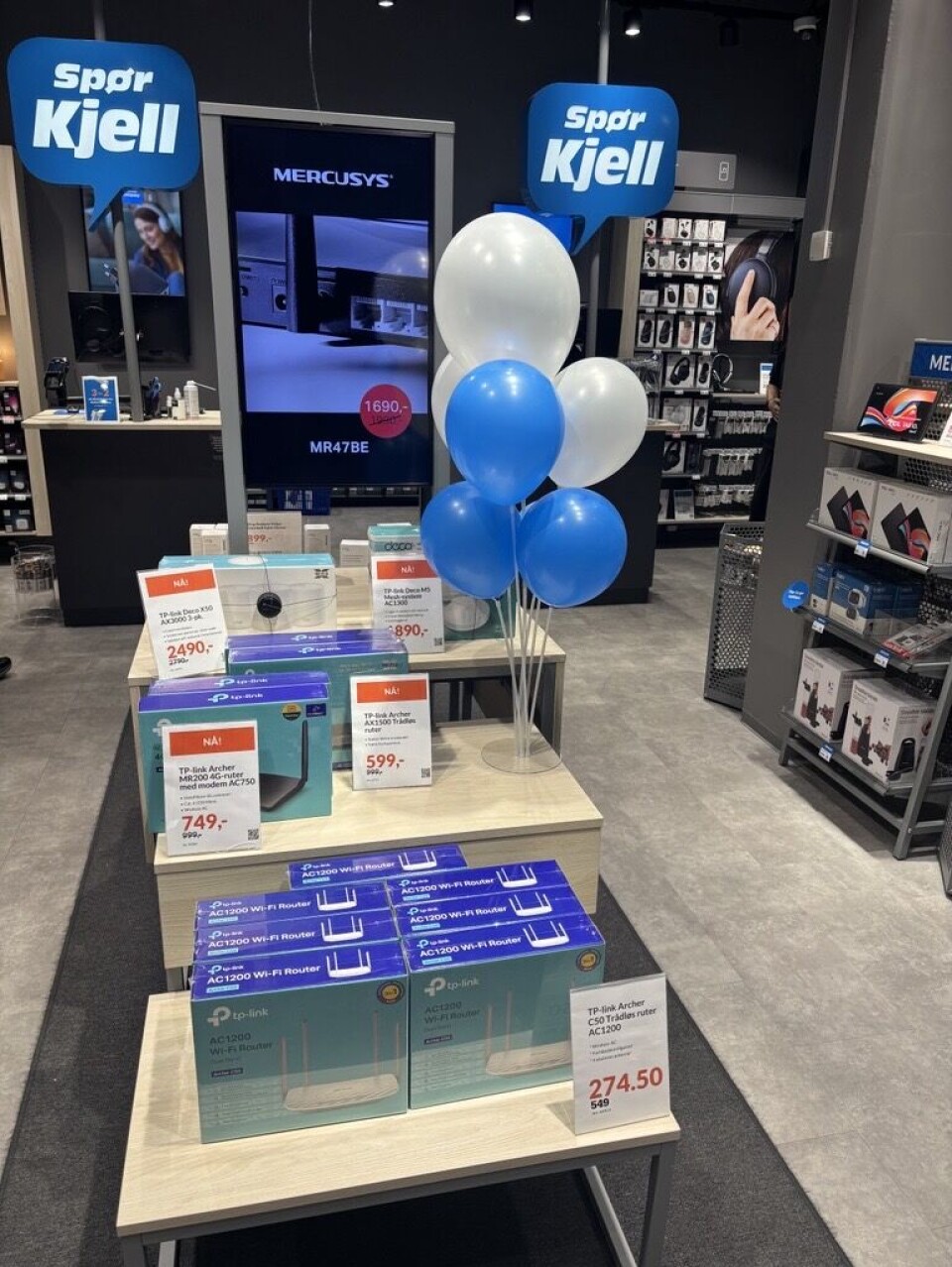 Kjell & Company feirer 10 år i Norge. Ballonger, jubileumstilbud, Kjell & Company