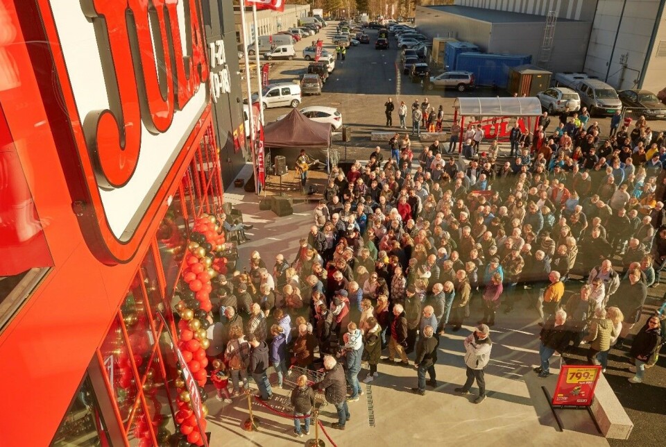 Denne uken åpner Jula sin 44. butikk i Norge, på Tuven-senteret i Notodden Butikkåpning, Jula, kø.