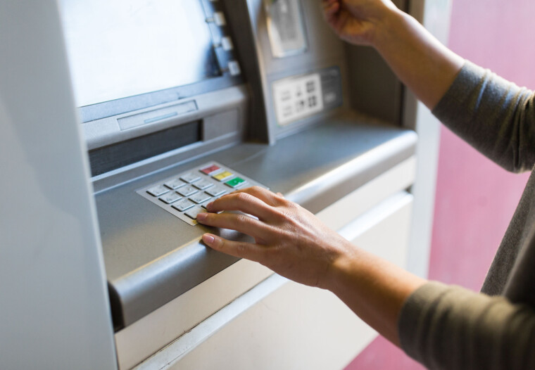 Kriminaliteten flytter inn på kjøpesentrene – sammen med minibankene