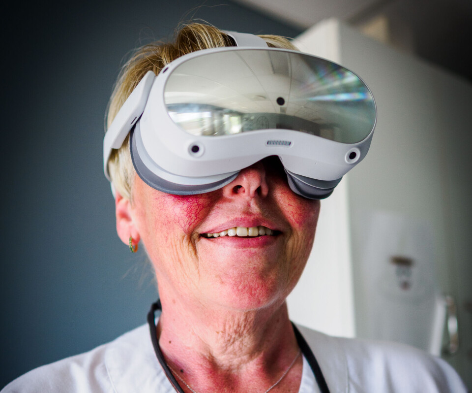 Helsearbeiderne som ser truslene rett i øynene Inger Karine Aarflot har på seg VR-brillene.