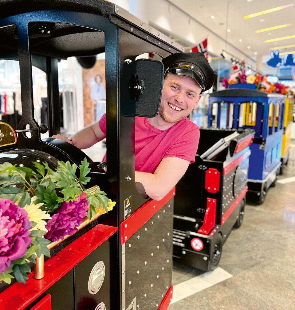 Toget kjøres på Amfi Madla på lørdager og i ferier, og er meget populært blant unge siddiser. Toget kjøres på Amfi Madla på lørdager og i ferier, og er meget populært blant unge siddiser.