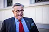 Stein Erik Hagen på vei inn til Norges Bank.