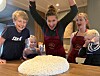 I forbindelse med beredskapsuka i uke 44 arrangerer Norges Bygdekvinnelag aksjonen «Vi baker brød».