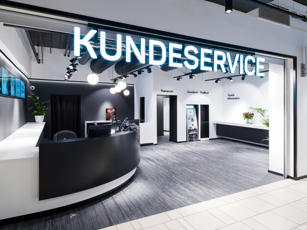 På hentepunktet hos Kundeservice kan man hente og sende pakker, samt prøve ting man har kjøpt i prøverommene. (Foto: Henrik Lindal) På hentepunktet hos Kundeservice kan man hente og sende pakker, samt prøve ting man har kjøpt i prøverommene. (Foto: Henrik Lindal)