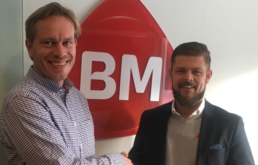 Både Fredrik Normann (t.v.) i Byggvaresenteret og Raymond Gabrielsen i Byggmakker-kjeden ser fram til et godt samarbeid. (Foto: Byggmaker) Både Fredrik Normann (t.v.) i Byggvaresenteret og Raymond Gabrielsen i Byggmakker-kjeden ser fram til et godt samarbeid. (Foto: Byggmaker)