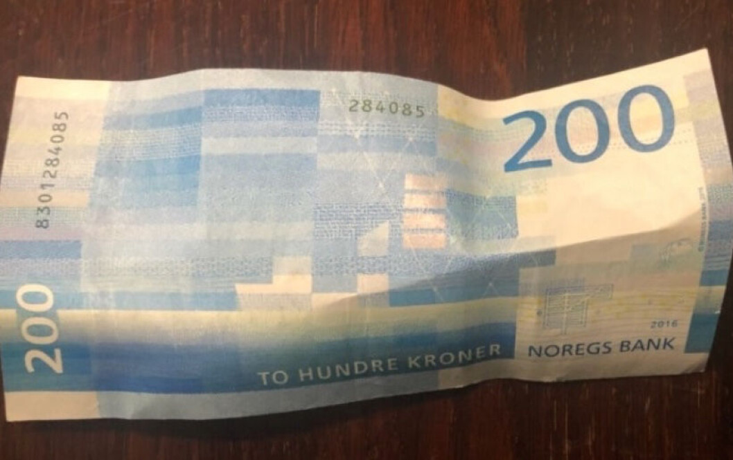 Skanning av kontanter var en aprilspøk, men nå lanserer Vipps skanning av fakturaer. Skanning av kontanter var en aprilspøk, men nå lanserer Vipps skanning av fakturaer.