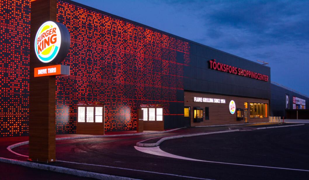 NYÅPNING: Töcksfors Shoppingcenter har utvidet, pusset opp og åpnet nye butikker på senteret. (Fotos: Thon Eiendom) NYÅPNING: Töcksfors Shoppingcenter har utvidet, pusset opp og åpnet nye butikker på senteret. (Fotos: Thon Eiendom)