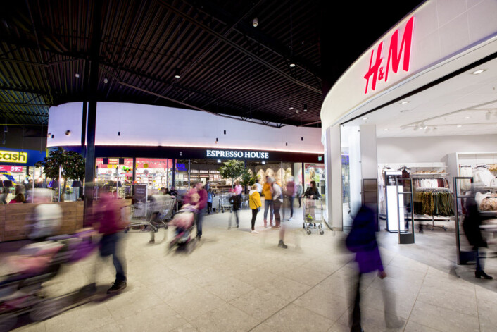 Espresso House og H&M er blant de nye butikkene som har åpnet på Töcksfors. Espresso House og H&M er blant de nye butikkene som har åpnet på Töcksfors.