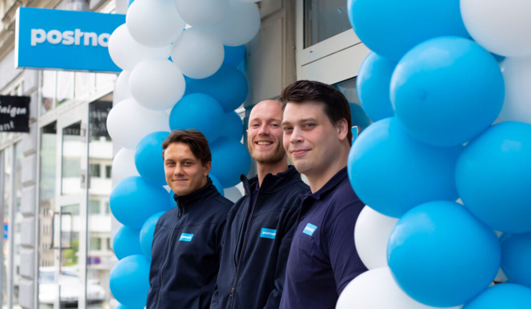 Entusiastiske butikkmedarbeidere, fra v.: Jacob Nelson, Thomas Schjønningsen og Jan Fredrik Jacobsen. (Foto: PostNord) Entusiastiske butikkmedarbeidere, fra v.: Jacob Nelson, Thomas Schjønningsen og Jan Fredrik Jacobsen. (Foto: PostNord)