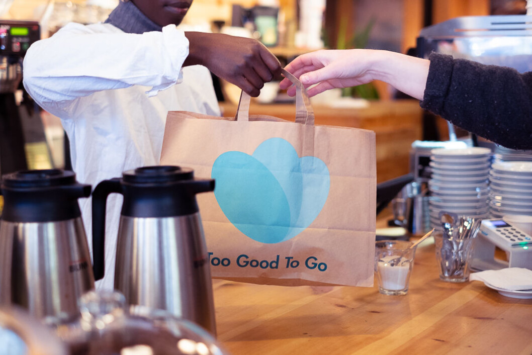 KuttMatsvinn2020 skal få med serveringssteder til å redusere eget matsvinn med 20 prosent innen 2020, bl.a. ved å ta i bruk Too Good To Go. (Foto: Too Good To Go) KuttMatsvinn2020 skal få med serveringssteder til å redusere eget matsvinn med 20 prosent innen 2020, bl.a. ved å ta i bruk Too Good To Go. (Foto: Too Good To Go)
