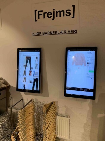 Frejms er en digital løsning som Lager 157 har utviklet og innebærer bestilling på skjerm i butikk med selvutsjekk og betaling via mobil. Frejms er en digital løsning som Lager 157 har utviklet og innebærer bestilling på skjerm i butikk med selvutsjekk og betaling via mobil.