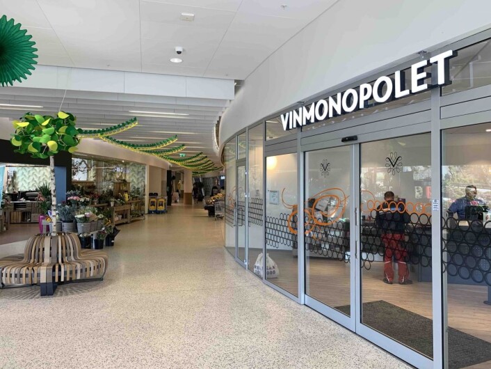 Alle kjøpesenter ønsker seg Vinmonopolet, og det har Amfi Farsund. Alle kjøpesenter ønsker seg Vinmonopolet, og det har Amfi Farsund.