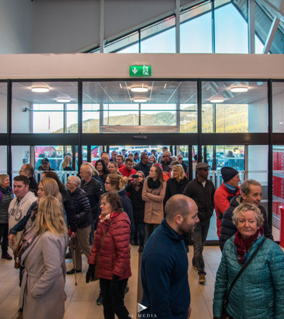 Det var folkefest da Tverlandsenteret åpnet 3. oktober. (Foto: Sebastian Loraas)