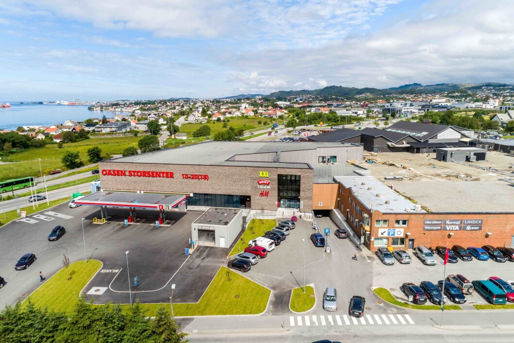 Oasen Storsenter har tatt form med ferdig utbygging og oppgradering. Med XXL på plass. Senteret ligger i Karmøy kommune, men på fastlandet rett sør for Haugesund. Alle fotos: Oasen Oasen Storsenter har tatt form med ferdig utbygging og oppgradering. Med XXL på plass. Senteret ligger i Karmøy kommune, men på fastlandet rett sør for Haugesund. Alle fotos: Oasen