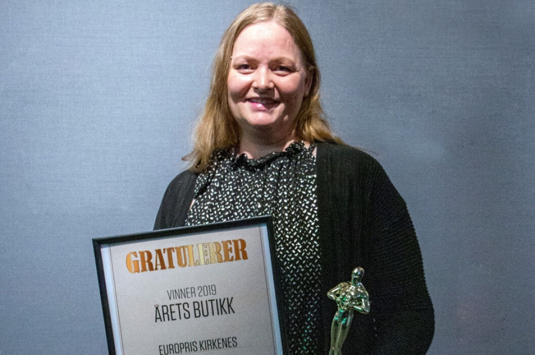 Gripe mulighetene og tilfredsstille kundene, er viktig og bidro til at prisen som Årets butikk gikk til butikksjef Vigdis Helene Johansen i Kirkenes. Gripe mulighetene og tilfredsstille kundene, er viktig og bidro til at prisen som Årets butikk gikk til butikksjef Vigdis Helene Johansen i Kirkenes.