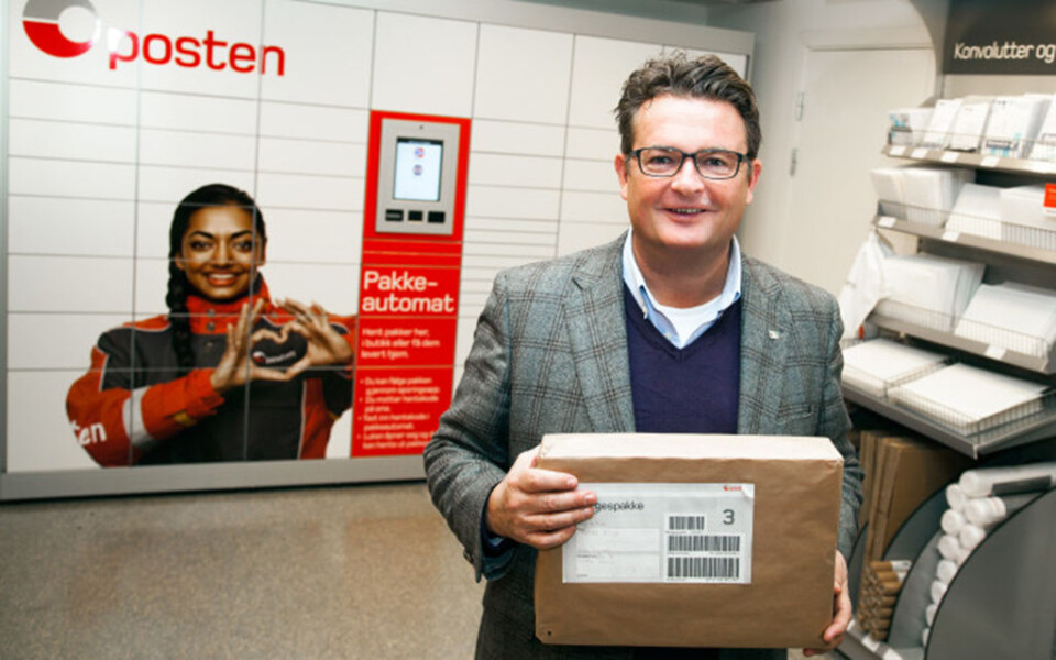 PAKKEAUTOMAT: Gunnar Henriksen, e-handelsdirektør i Posten, sier de nye pakkeautomatene bare er en sped begynnelse. Foto: Posten