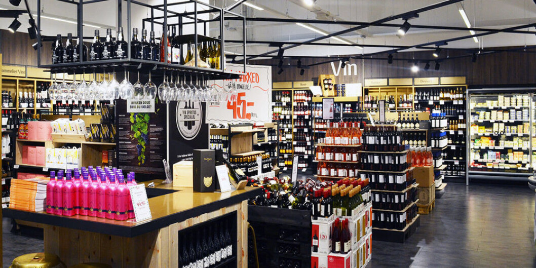 Coop Danmark ønsket en bedre teknologi for å kutte lagerbeholdninger på sitt distribusjonssenter samt øke hylletilgjengeligheten. Coop Danmark ønsket en bedre teknologi for å kutte lagerbeholdninger på sitt distribusjonssenter samt øke hylletilgjengeligheten.