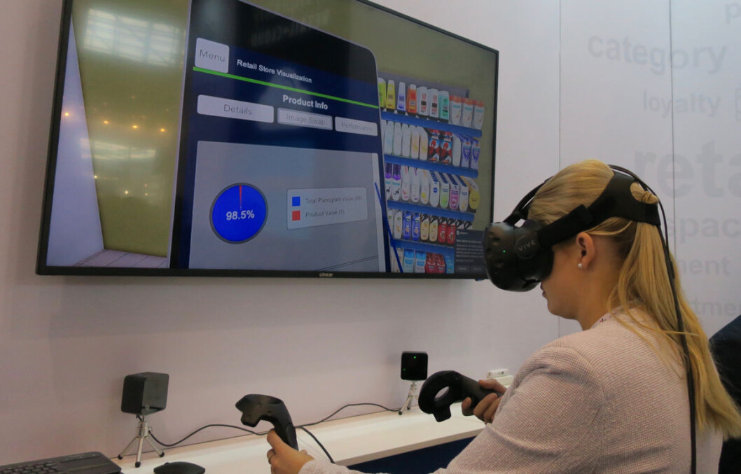 Organisering av butikklayout og shoppingopplevelsen kan simuleres svært realistisk med VR-utstyr. Organisering av butikklayout og shoppingopplevelsen kan simuleres svært realistisk med VR-utstyr.