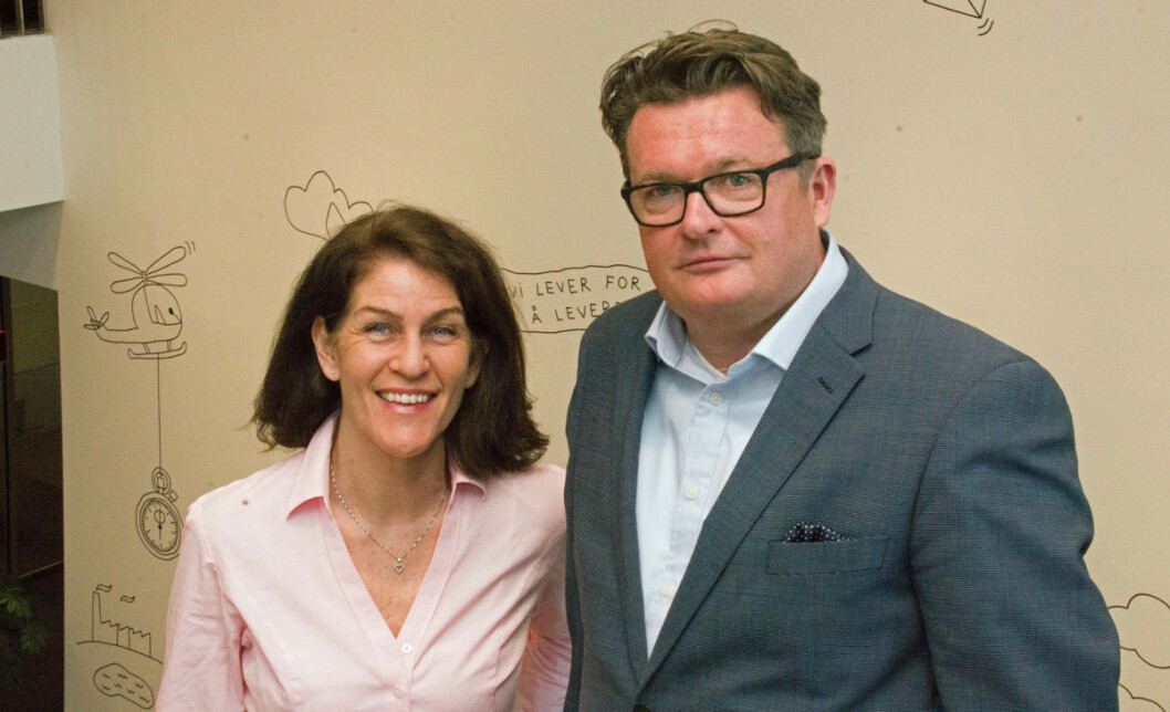 Catharina H. Olstad og Gunnar Henriksen frister med verdens første RFID-løsning for småpakker. Catharina H. Olstad og Gunnar Henriksen frister med verdens første RFID-løsning for småpakker.