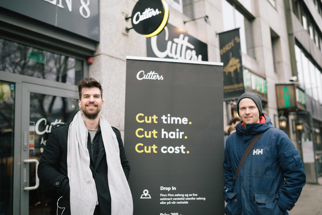 Cutters-gründerne Kristian Hauge Solheim og Andreas Kamøy vil gi frisørbransjen et "Über moment" med sitt enkle og prisgunstige konsept. For å unngå at konseptet skal skli ut, satser de på egeneide salonger, ikke franchise. Cutters-gründerne Kristian Hauge Solheim og Andreas Kamøy vil gi frisørbransjen et "Über moment" med sitt enkle og prisgunstige konsept. For å unngå at konseptet skal skli ut, satser de på egeneide salonger, ikke franchise.