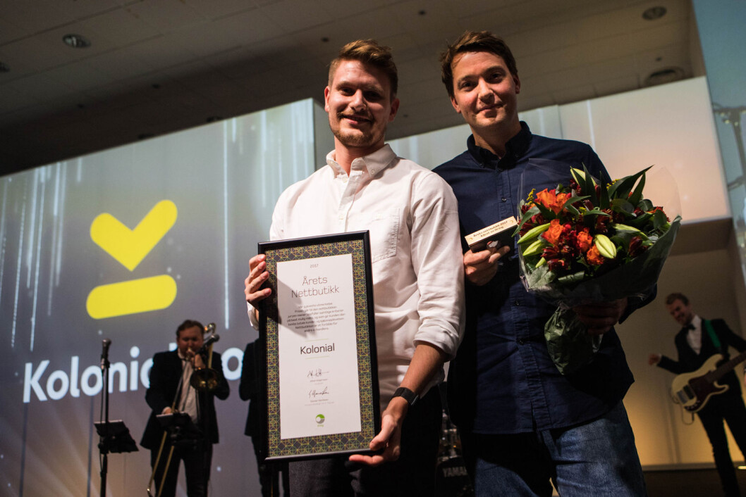 Kolonial.no - Årets nettbutikk. F.v. Andreas Skaranger og Christian Mikalsen. (Foto: Posten Norge) Kolonial.no - Årets nettbutikk. F.v. Andreas Skaranger og Christian Mikalsen. (Foto: Posten Norge)