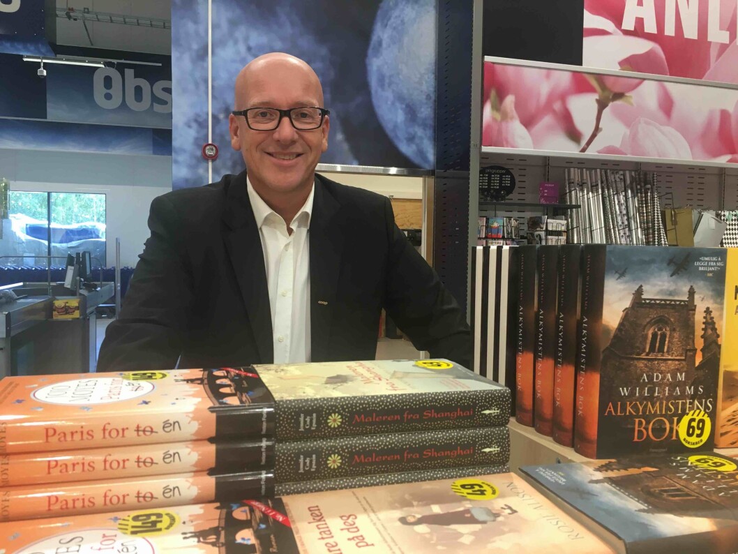 – Vi ønsker å legge enda bedre til rette for å spre den litteraturen kundene ønsker seg, sier Geir Inge Stokke, konsernsjef i Coop Norge. – Vi ønsker å legge enda bedre til rette for å spre den litteraturen kundene ønsker seg, sier Geir Inge Stokke, konsernsjef i Coop Norge.