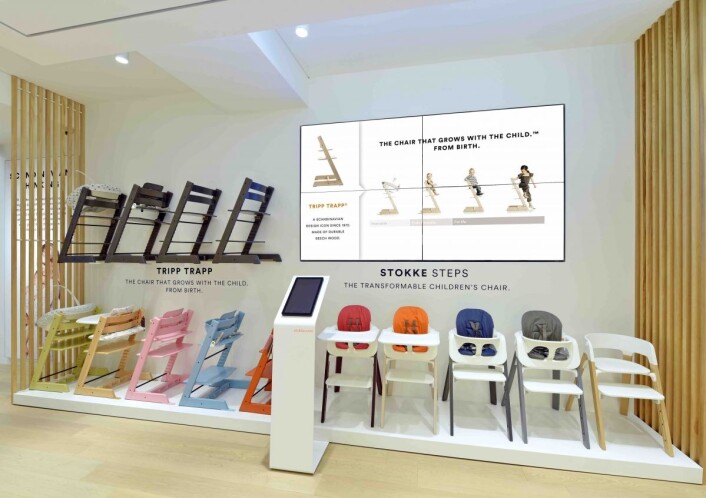 Stokke har investert i flere shop-in-shop løsninger hvor de har skjermer fra ProntoTV. Stokke har investert i flere shop-in-shop løsninger hvor de har skjermer fra ProntoTV.