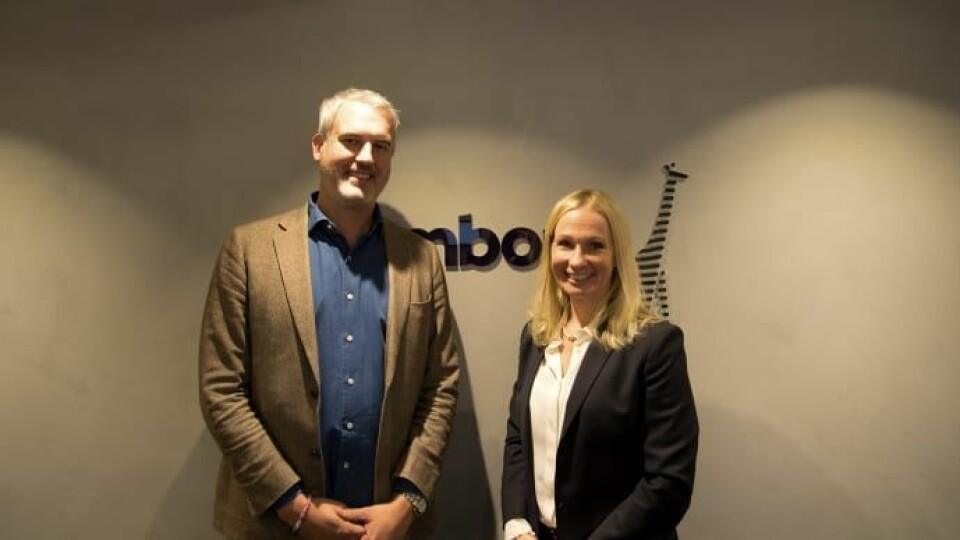 Daniel Nordholm, CTO Bambora och Erika Rönnquist Hoh, Sverigechef Lindorff. (Foto: Bambora)