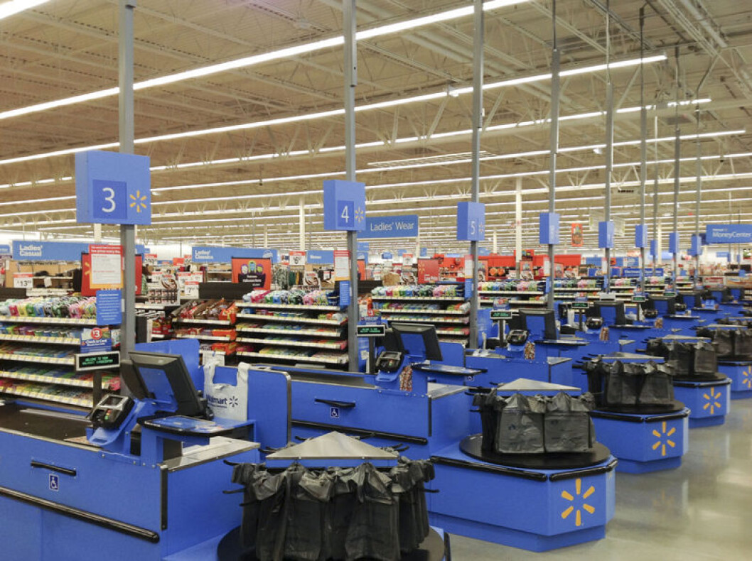 Walmart takbelysning er nå fullt LED-basert. (Foto: GE Lighting) Walmart takbelysning er nå fullt LED-basert. (Foto: GE Lighting)
