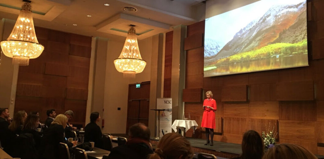 Digitalekspert Bente Sollid Storehaug ledet Februarseminaret på Plaza. Digitalekspert Bente Sollid Storehaug ledet Februarseminaret på Plaza.