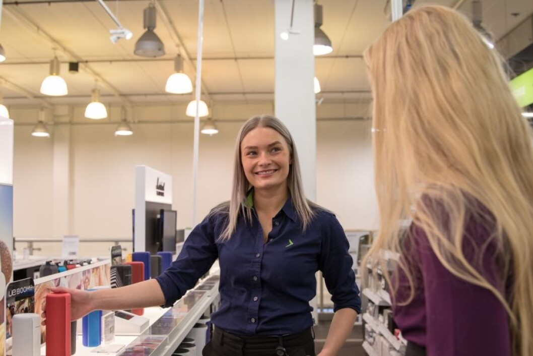 PRIS: Under Call Center-dagene vant Elkjøp prisen for «Årets kundeservice» innen kategorien elektro. Foto: Rune Dyrhaug/Elkjøp PRIS: Under Call Center-dagene vant Elkjøp prisen for «Årets kundeservice» innen kategorien elektro. Foto: Rune Dyrhaug/Elkjøp