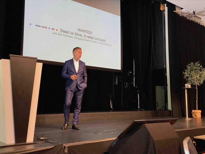 – Invester i merkevaren din og digitalisér, eller dø, sa Lars-Åke Tollemark i Unibail-Rodamco. – Invester i merkevaren din og digitalisér, eller dø, sa Lars-Åke Tollemark i Unibail-Rodamco.
