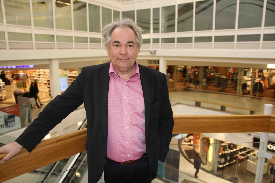 – Vi opplever lite gjennomtrekk, både av butikker og ansatte, sier senterleder Geir Ellefsen ved Hvaltorvet i Sandefjord. Og selvfølgelig kommer også kundene tilbake… – Vi opplever lite gjennomtrekk, både av butikker og ansatte, sier senterleder Geir Ellefsen ved Hvaltorvet i Sandefjord. Og selvfølgelig kommer også kundene tilbake…