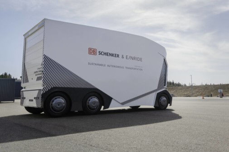 DB Schenker og Einride har kunngjort at de i nær fremtid vil innrede verdens første autonome lastebil i for tungtransport..