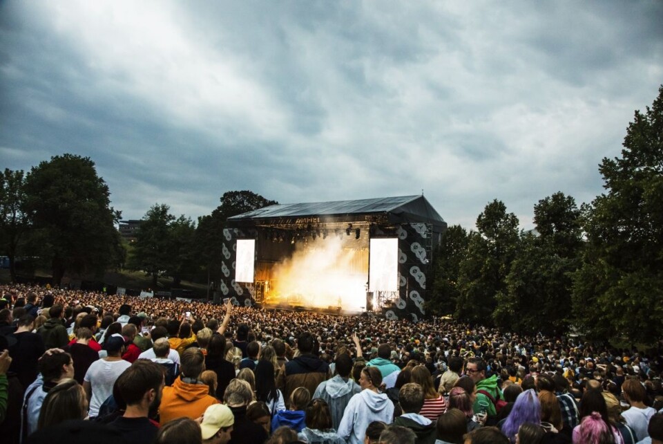 Mye folk, men mindre kø for mat og drikke under årets Øyafestival. (Foto Thomas Brun/NTB Scanpix)