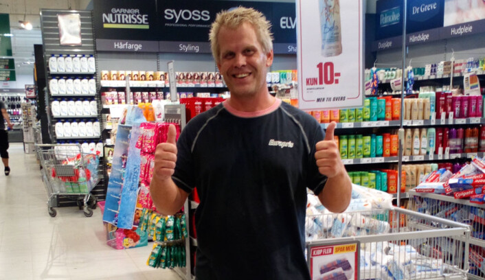 Denne butikken er fra starten den mest moderne av alle landets 256 Europris-butikker, sier butikksjefen, David Hellerud i Europris på Lambertseter. Denne butikken er fra starten den mest moderne av alle landets 256 Europris-butikker, sier butikksjefen, David Hellerud i Europris på Lambertseter.