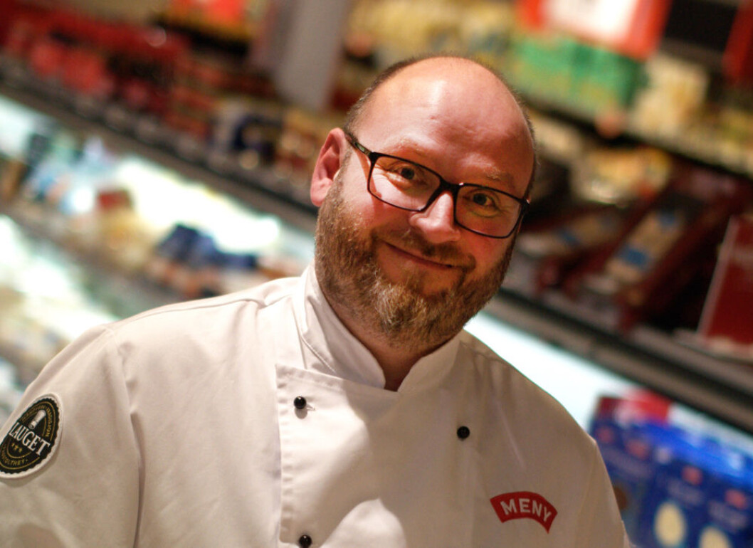 Espen Lie: – I de første matkassene ligger retter med mye smak, sesongens råvarer og alltid minst en ingrediens fra en lokalmatprodusent. (Foto: Meny) Espen Lie: – I de første matkassene ligger retter med mye smak, sesongens råvarer og alltid minst en ingrediens fra en lokalmatprodusent. (Foto: Meny)