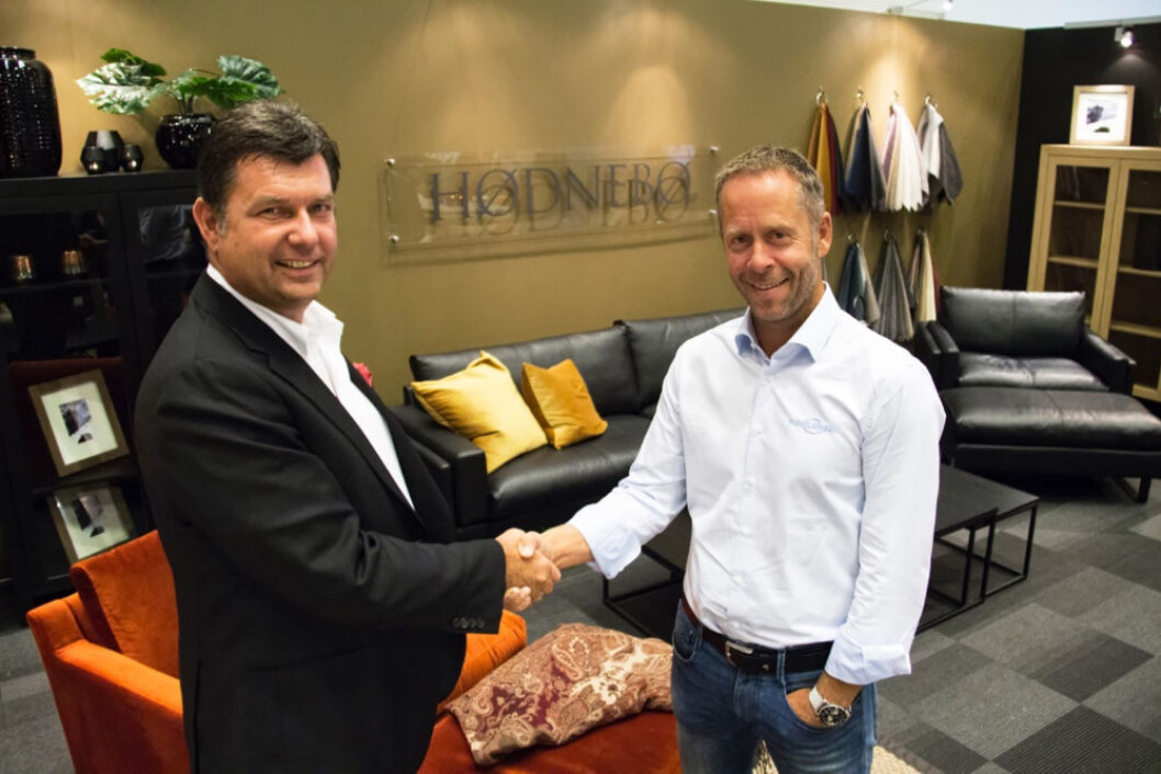 Enige: Roar Høiland (t.v.), daglig leder i Møbelinvest Holding, og Henning Eriksen, adm.dir. i Møbelringen. Enige: Roar Høiland (t.v.), daglig leder i Møbelinvest Holding, og Henning Eriksen, adm.dir. i Møbelringen.