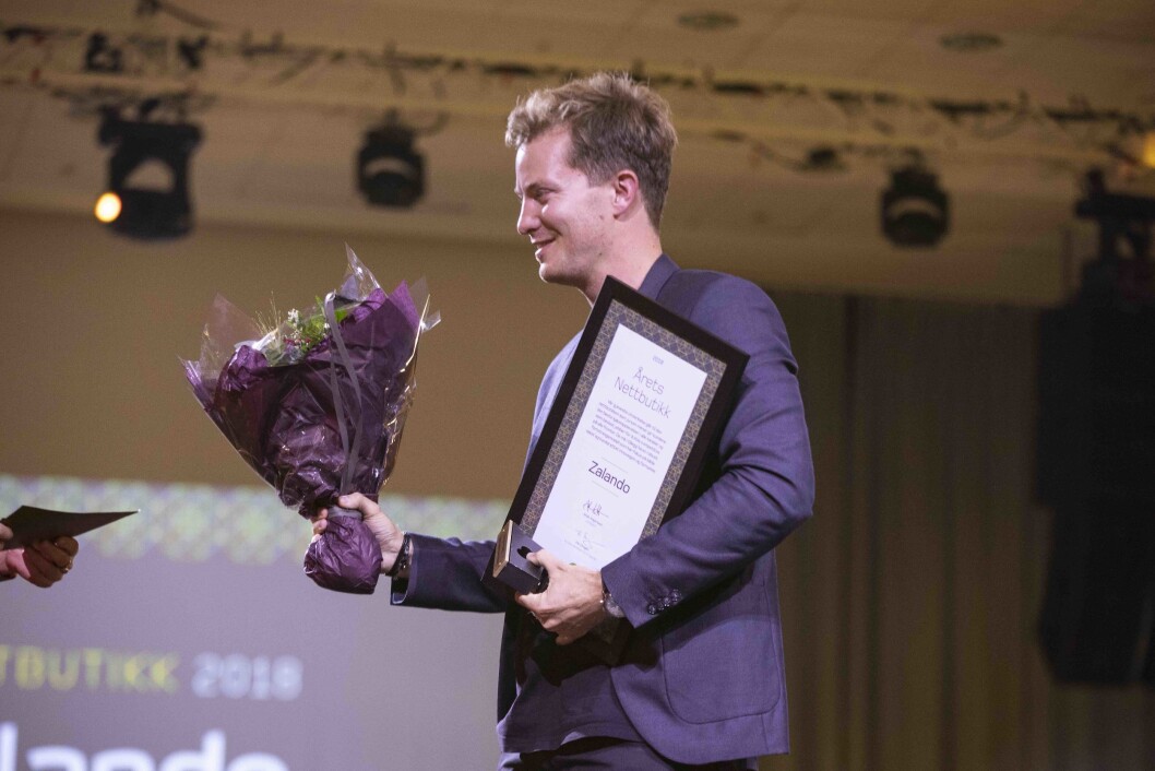 David Hejgaard fra Zalando mottok prisen for Årets nettbutikk. FOTO: Jonas Mathiassen David Hejgaard fra Zalando mottok prisen for Årets nettbutikk. FOTO: Jonas Mathiassen
