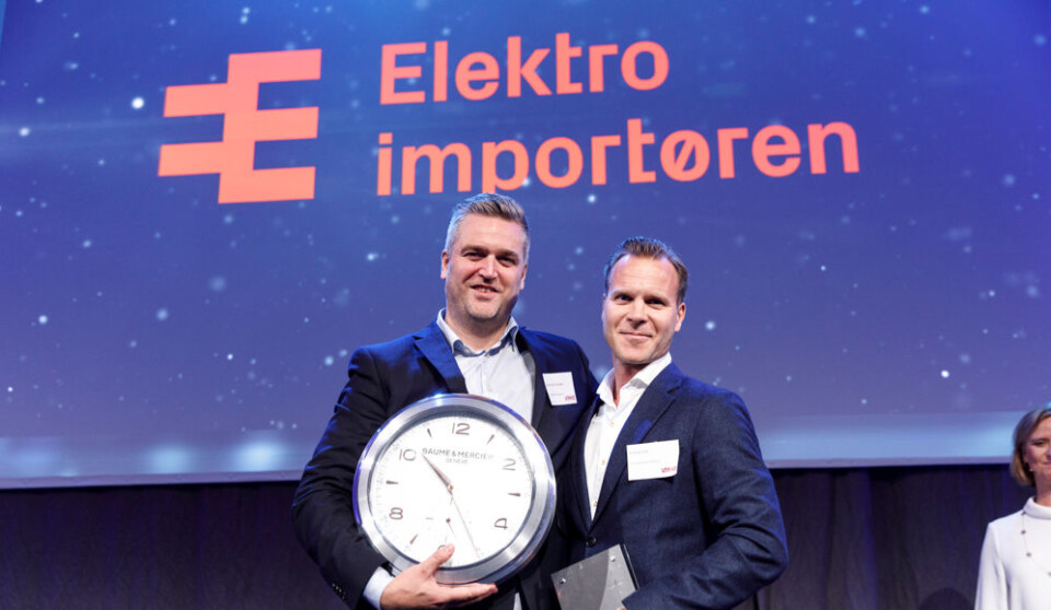 Elektroimportøren vant Handelsprisen 2018. Prisen ble tatt i mot av CEO Andreas Niss og kjededirektør Espen Getz Taraldsen.