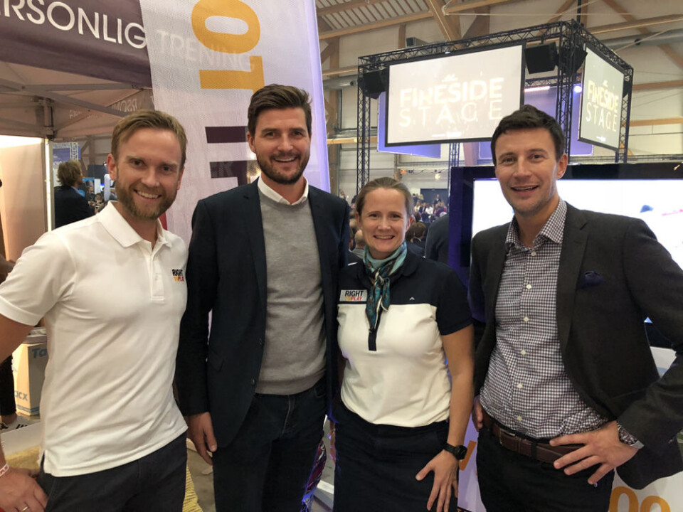 Inn i samarbeid, fra v. Jimmy Vika, Henning Eriksen, Thora Dystebakken (eventmanager Right To Play) og Philip Reiler (informasjonssjef Specsavers).