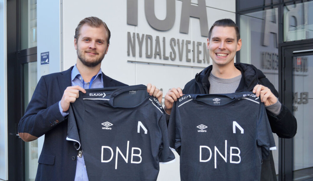 Elkjøp Norge gleder seg over den ferske samarbeidsavtalen med E-sportlaget Nordavind. Nils Martin Øyo (t.v.), gaming-ansvarlig Elkjøp Norge og Steffen Willumsen, kommersiell leder, Nordavind. (Foto: Madeleine Schøyen Bergly) Elkjøp Norge gleder seg over den ferske samarbeidsavtalen med E-sportlaget Nordavind. Nils Martin Øyo (t.v.), gaming-ansvarlig Elkjøp Norge og Steffen Willumsen, kommersiell leder, Nordavind. (Foto: Madeleine Schøyen Bergly)