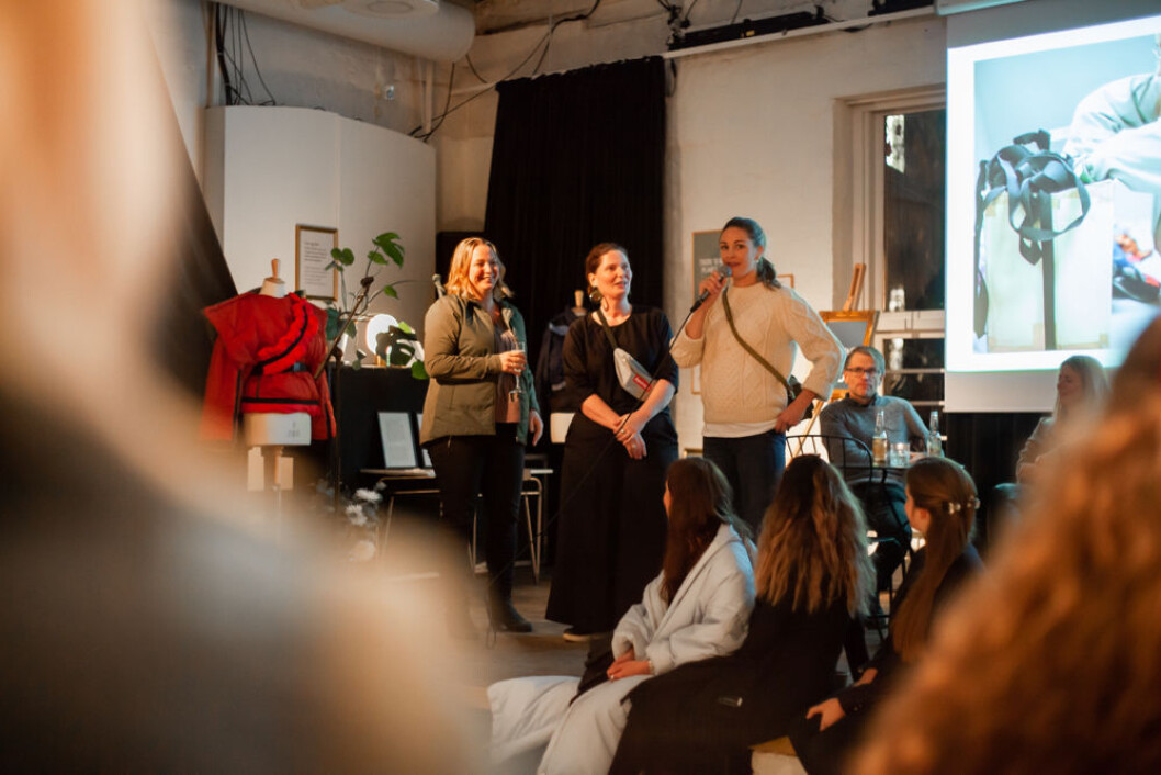 Åpning av Bestis: Fra v. Yngvill Ofstad, Bergans, Rakel Benjaminsen, Esmod og Jenny Skavlan, Tise. (Foto: Anna Torst Saatvedt, Bergans) Åpning av Bestis: Fra v. Yngvill Ofstad, Bergans, Rakel Benjaminsen, Esmod og Jenny Skavlan, Tise. (Foto: Anna Torst Saatvedt, Bergans)