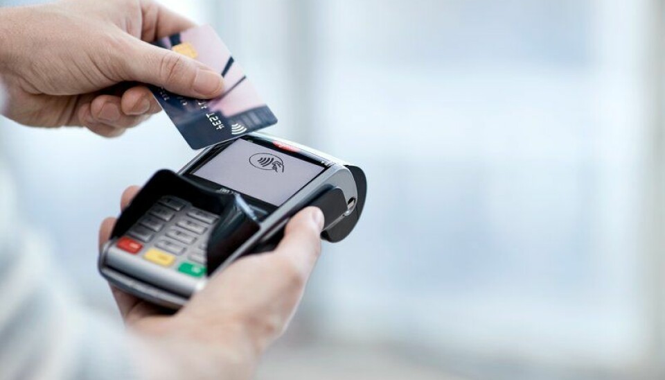 Mindre bruk av bankkort i mars, og over halvparten av transaksjonene var kontaktløse.