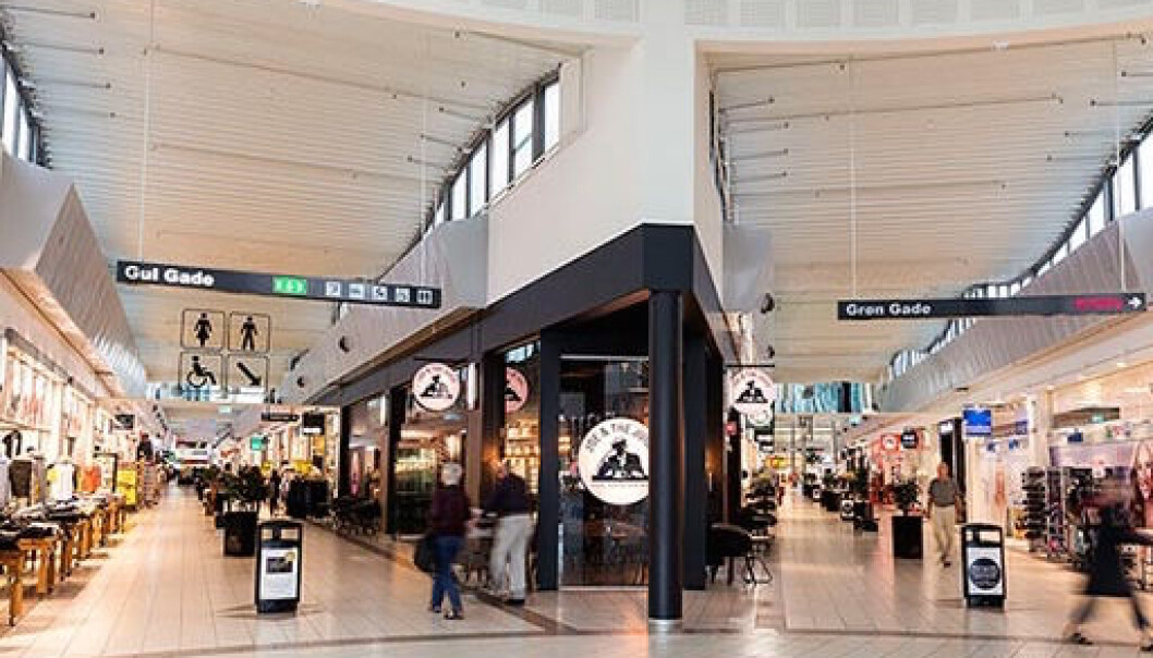 Randers Storcenter, som er ett av 17 sentre i Danske Shoppingcentre, rammes av påbudet som gjøres gjeldende i dag kl 10. Randers Storcenter, som er ett av 17 sentre i Danske Shoppingcentre, rammes av påbudet som gjøres gjeldende i dag kl 10.